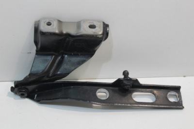 Петля капот правий audi q5 8r bdb 8r0823302a фото №1