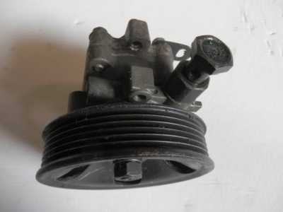 Kia carens iii 2.0 crdi насос підсилювача 57100-2g200 фото №1