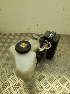 Насос тормозная toyota corolla 2020 4721012500 фото №1