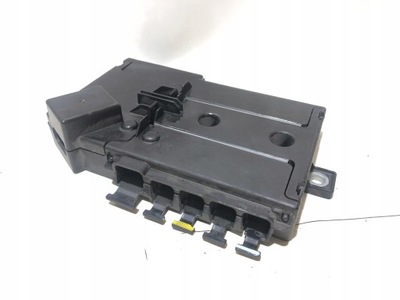 Запобіжник клеми mercedes w213 2135406300 фото №1