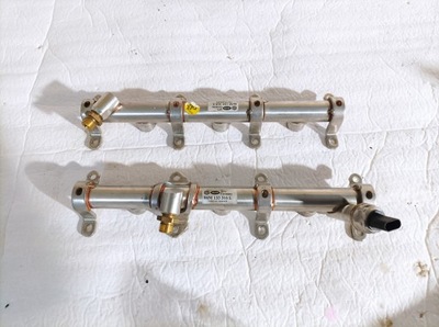 Audi s4 b9 молдинг паливна 06m133315l фото №1