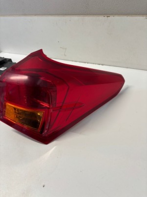 Фара задня правий правий задній led toyota auris 2 8155602730 європа фото №1