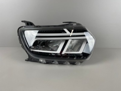 Dacia duster ii lift лампа права full led europa 260106194r фото №1