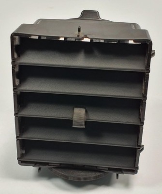 Решітка обдув лівий перед dodge nitro 1613670xdv фото №1