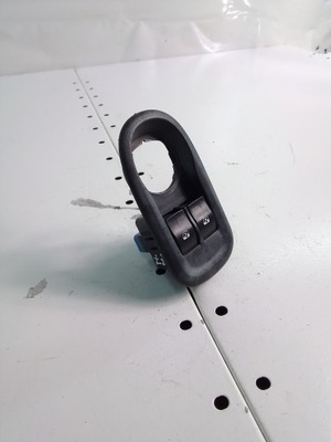 L677 переключатель окон renault trafic iii 8200637849 фото №1