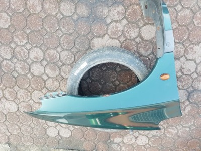 Крила правий dodge caravan 96-00 фото №1