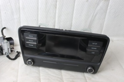 Дисплей монитор экран радио skoda octavia iii 5e0035871a фото №1