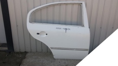 Skoda octavia 1 i 5d hb 97-04 дверь правое задние фото №1