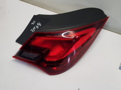 Лампа правий задня opel astra j gtc фото №1