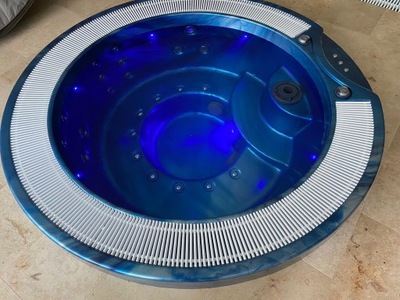 Wanna z hydromasażem jacuzzi spa ogrodowe fi 214cm