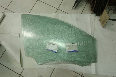 Стекло правая renault clio iii 05 фото №1