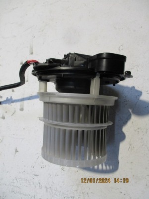 Вентилятор отопителя toyota rav 4 v фото №1