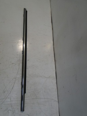 Mitsubishi outlander 2 ii lift fl молдинг ущільнювач лівий перед хром ліва фото №1