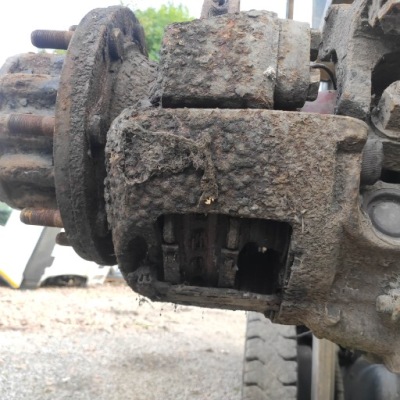 Супорт задня лівий правий iveco eurocargo k031656 фото №1