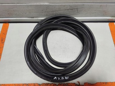 Audi a3 8y sportback прокладка крышки багажника фото №1