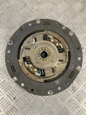 Зчеплення колесо маховик yaris cross 21- 1.5 hybrid фото №1