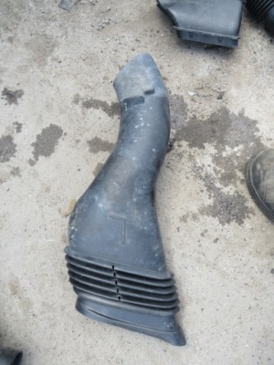 Труба воздухозаборник воздуха corvette c5 фото №1