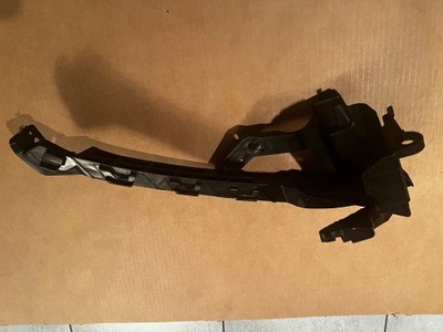 Honda civic 2020 кронштейн лампы правой фото №1