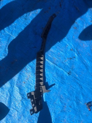 Напрямна кронштейн бампера перед lh opel insignia a 20940464 оригінальний номер фото №1