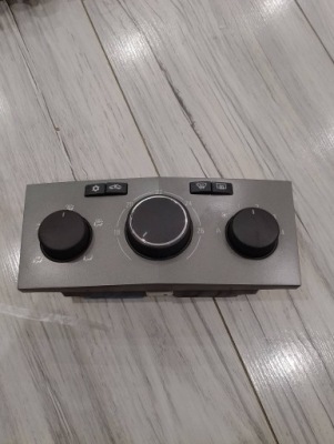 Панель кондиціонера обдув 13247812 opel zafira b фото №1