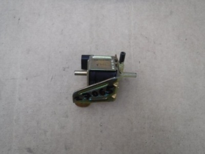 Клапан вакуумa opel omega b 6399666040 фото №1