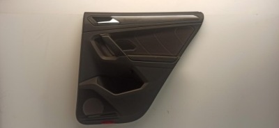 Vw tiguan ii обшивка двері правий задня 5na867212s фото №1