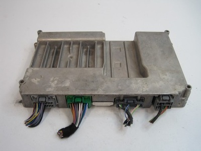 Усилитель land rover velar l560 r8a2-19c164-ca фото №1