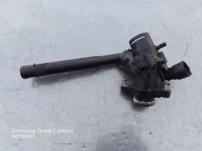 Mercedes 2.0 cgi трубка воды a2742000715 термостат фото №1