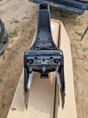 Bmw x1 u11 туннель средний консоль фото №1