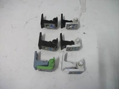 Петля двері правий seat volkswagen skoda audi 8k0831402 фото №1