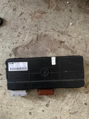 Tesla model s блоки управління 2015 30100334 фото №1