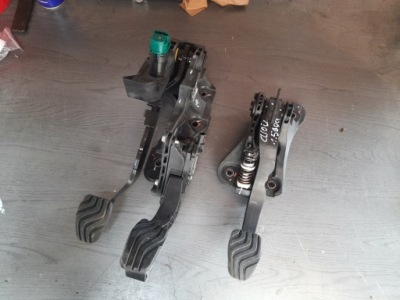 Clio v 1.5bdci педаль педалі kpl. фото №1