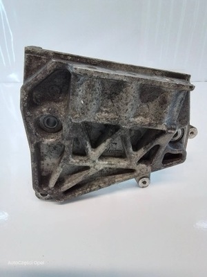 Opel antara 2010 кронштейн двигуна 2.0 96440352 фото №1