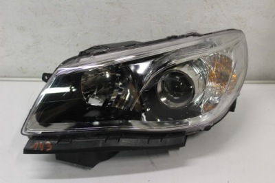 Фара ліва перед holden commodore vf ss v6 cała фото №1