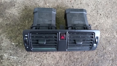 Ґрати обдув volvo c30 08r фото №1