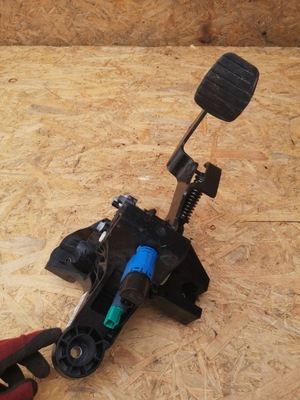 Vivaro trafic iii педаль зчеплення фото №1