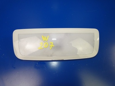 E w207 w204 лампа освітлення кабіни задня фото №1