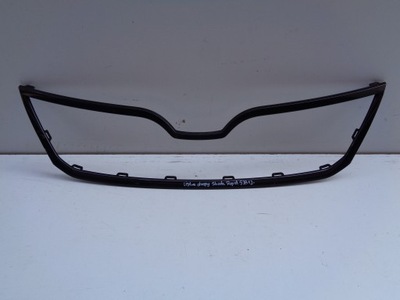 Молдинг рамка ободок решітка skoda rapid 5ja 12- фото №1