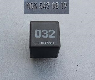 Реле mercedes 0035420819 фото №1