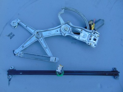 Механізм скло правий перед mercedes ml w163 eu фото №1