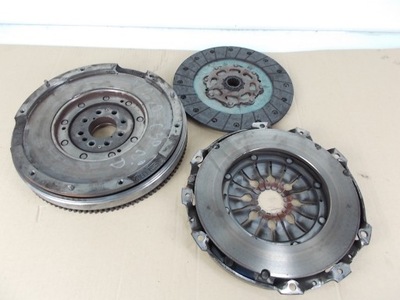 Колесо двомасовий зчеплення volvo c30 rok 06-10 d4204t nowe фото №1
