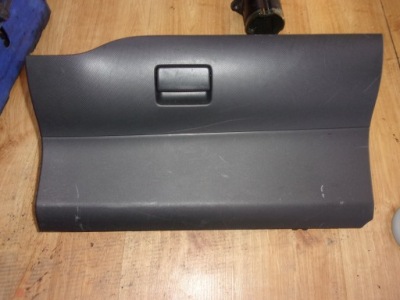 Toyota auris i бардачок пасажира europa фото №1