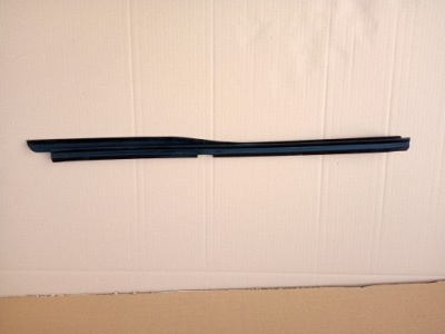 Mercedes glb w247 правая молдинг прокладка дверь задняя фото №1