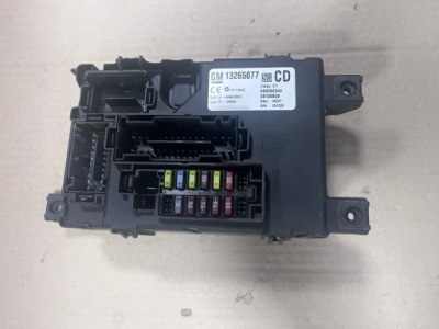Corsa d коробка предохранителей bsi 13265077 фото №1