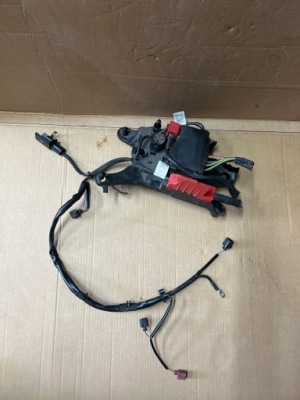 Audi a1 электропроводка клемма 2q0971349qj 2q0915343c фото №1