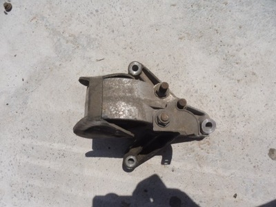 Space star 1.6 1998 98 подушка коробки передач фото №1