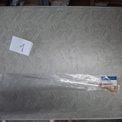 Kia hyundai щуп mairka уровня масла 266112a100 оригинальный номер фото №1