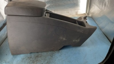 Подлокотник volvo v40 00-04r фото №1