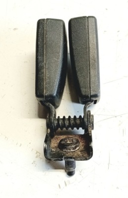 Opel zafira b клипса поперечина задняя 13132409 фото №1