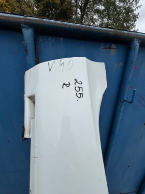 255 volvo v40 молдинг поріг права білий ryski фото №1